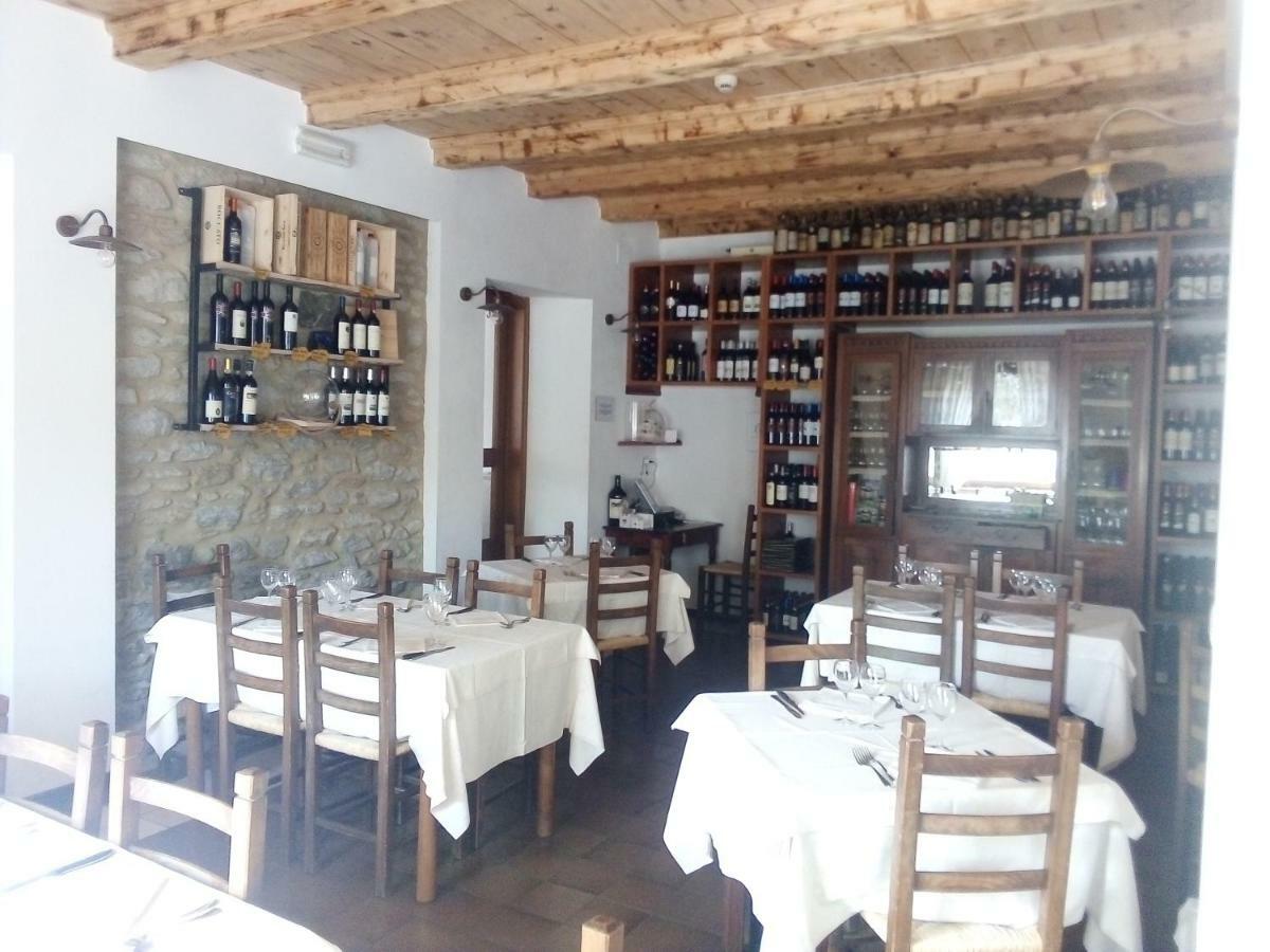 La Foresta Albergo Ristorante Pizzeria Badia Prataglia Exterior photo